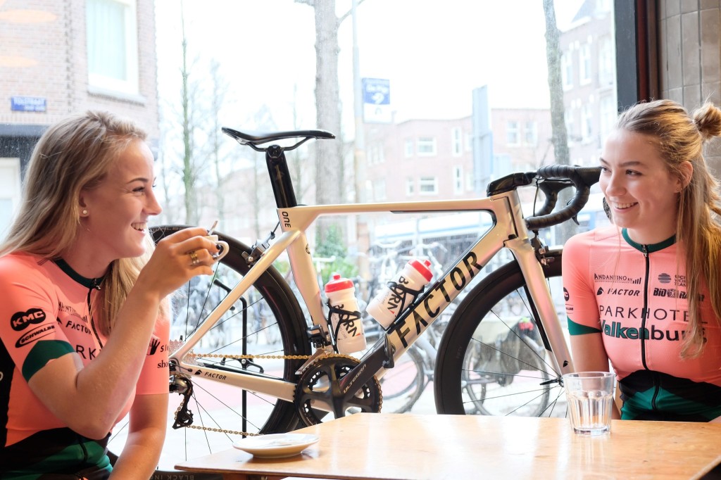 Parkhotel Valkenburg-vrouwen in het nieuw