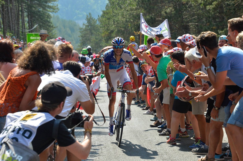 Froome wankelt, Pinot wint