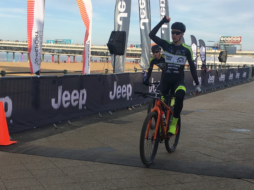 Van Breda wint Strandrace Scheveningen