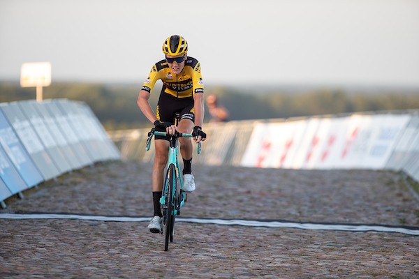 Leemreize van voren in zware rit Sibiu Tour