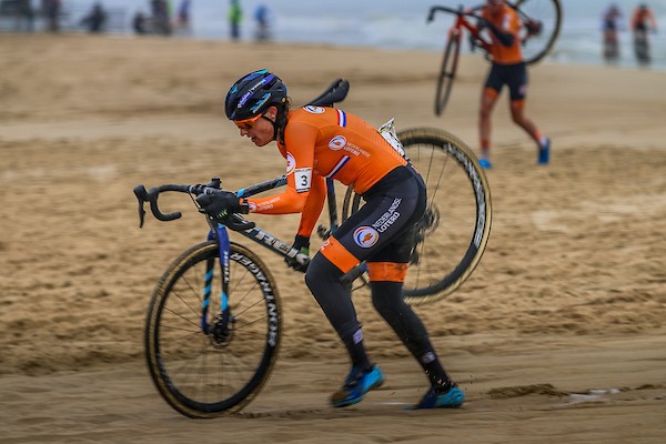 Lucinda Brand wint haar eerste in Ardooie