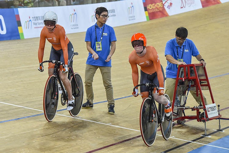 WB Baan dag 1: teamsprinters vrouwen zijn zesde