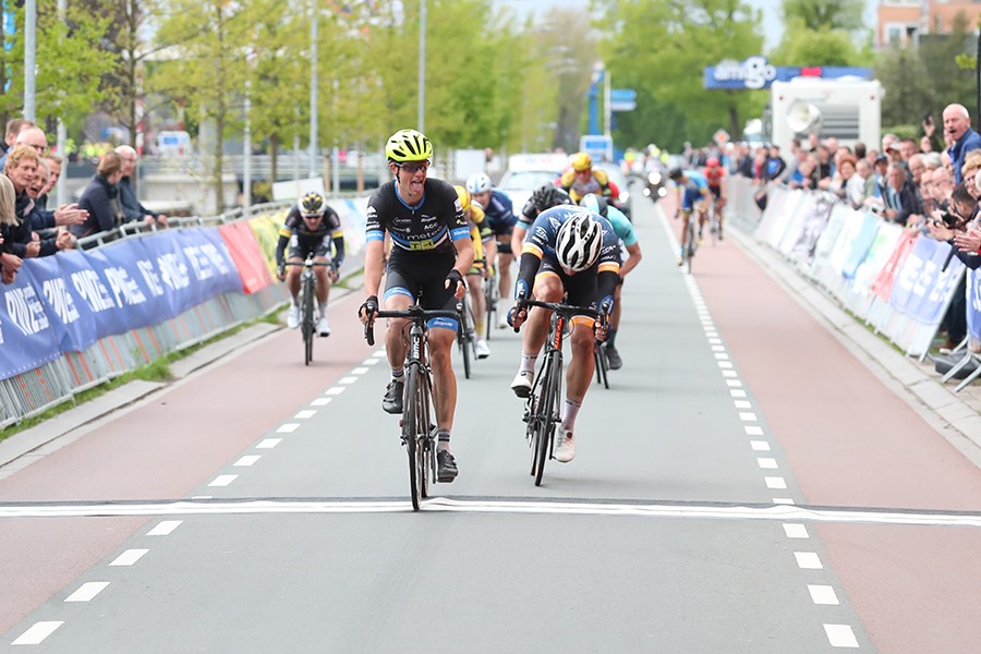 Stef Krul naar winst in PWZ Zuidenveldtour