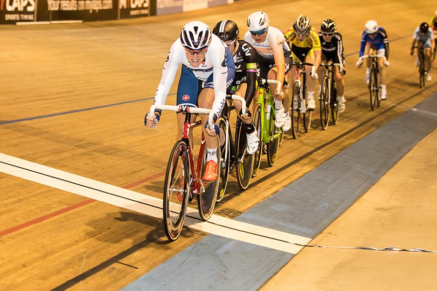 Vera Koedooder Nederlands kampioene puntenkoers