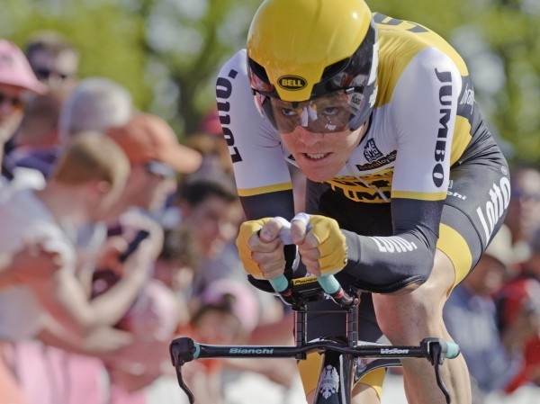 Kruijswijk rijdt sterke tijdrit in Romandie