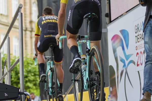 Zwart domineert shirt LottoNL-Jumbo in Tour