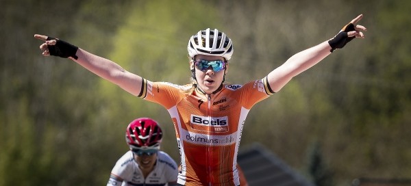 Van der Breggen wint Durango-Durango