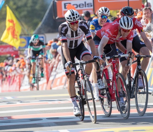 Mollema is content met ereplaats in Waalse Pijl