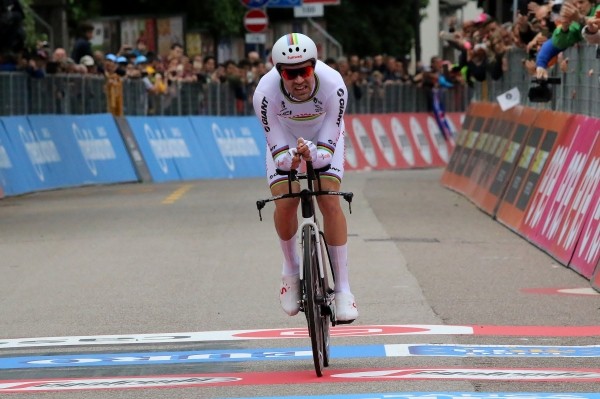 Dumoulin wint en mag als tweede naar Parijs