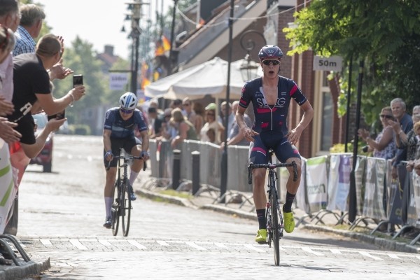 Van den Berg wint Midden Brabant Poort Omloop