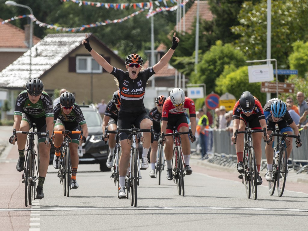 Deelnemerslijsten vrouwen -19 Dongen bekend