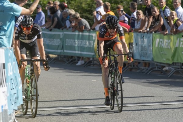 Asjes wint Omloop Zevenheuvelen