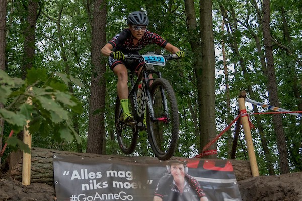 Terpstra en Van der Poel winnen MTB-awards