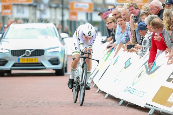 Van Vleuten wint proloog Boels Ladies Tour