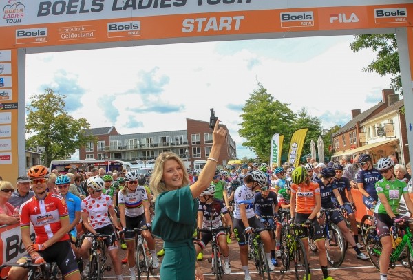One Pro Cycling begint vrouwenploeg