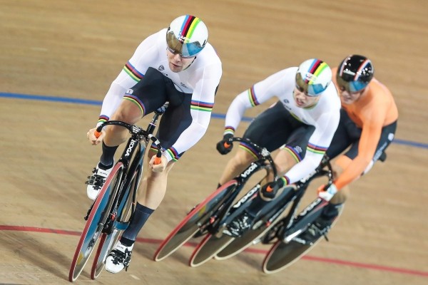 Teamsprinters oranje naar goud, Beat heeft zilver