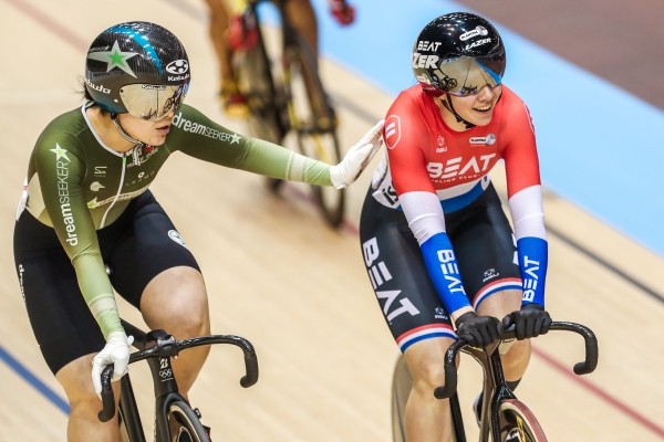 Laurine van Riessen wint keirin in Berlijn