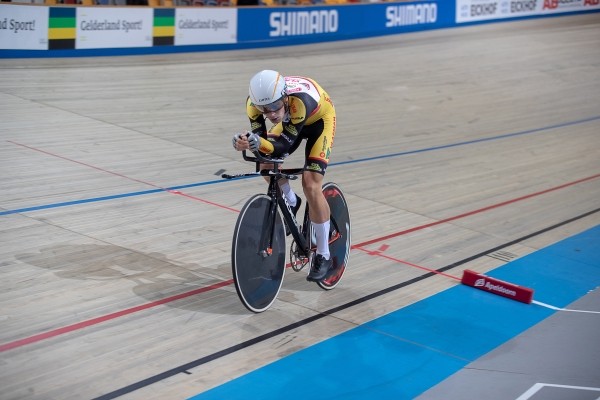 Sleutelbeenbreuk voor Van der Burg