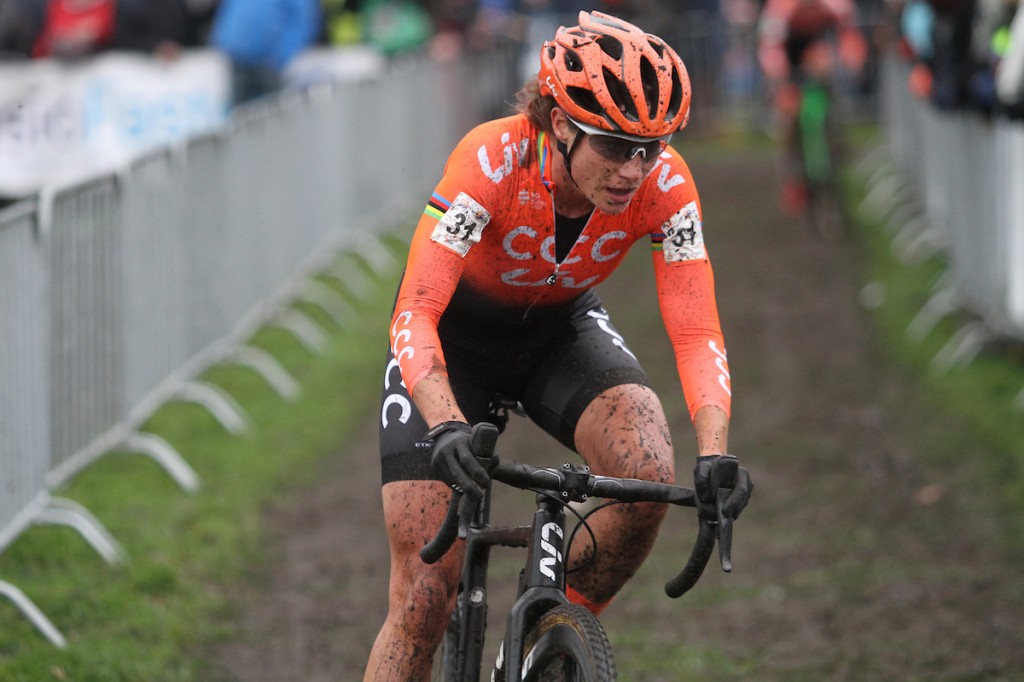 Marianne Vos wint direct in Essen