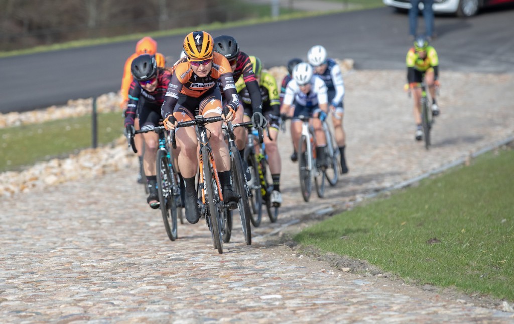 Pieters schuift op naar derde plaats in Women's Tour