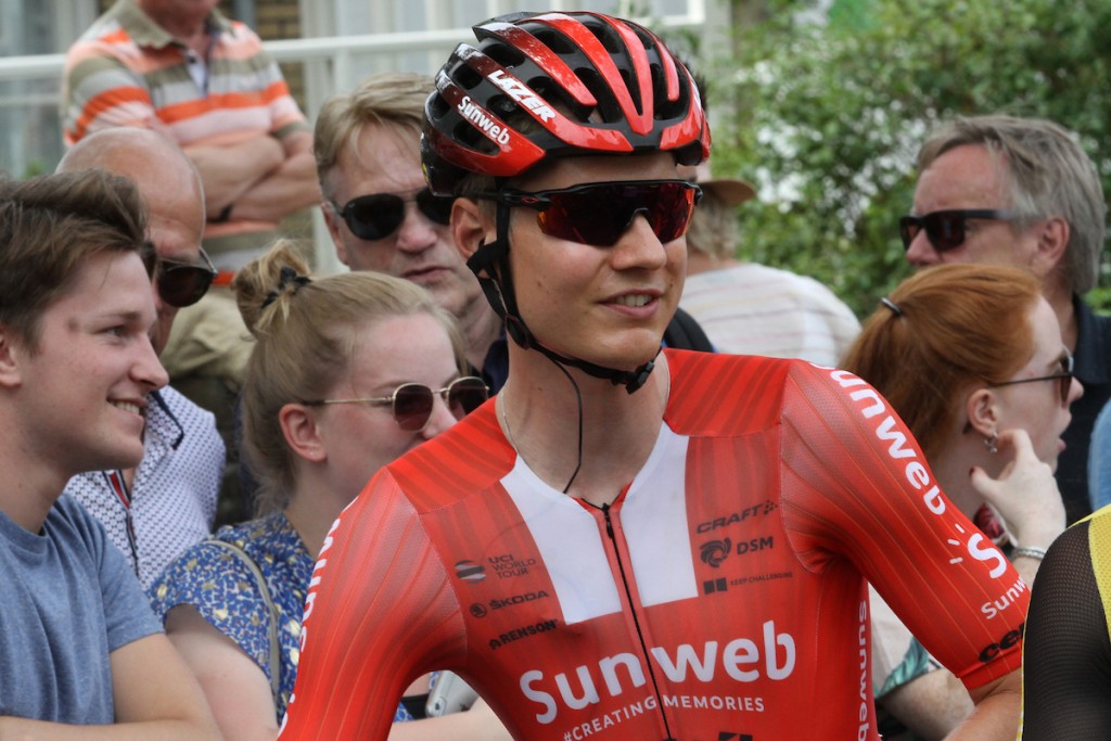 Wilco Kelderman stapt uit de Tour