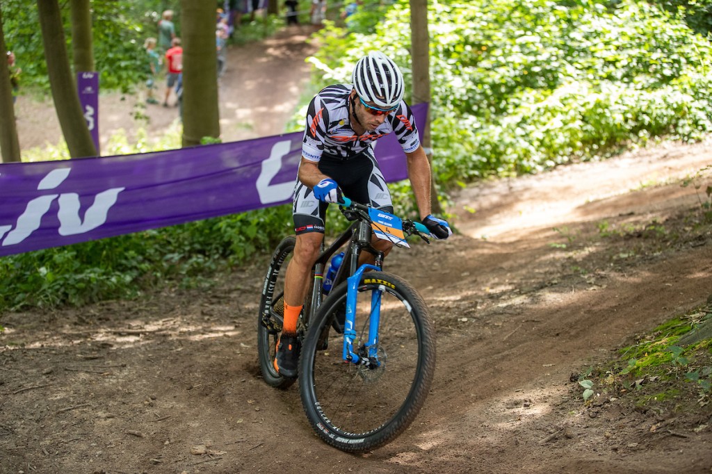 Becking Nederlands kampioen MTB Marathon