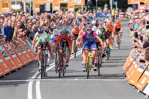 Consonni volgt Van Vleuten op in Waregem