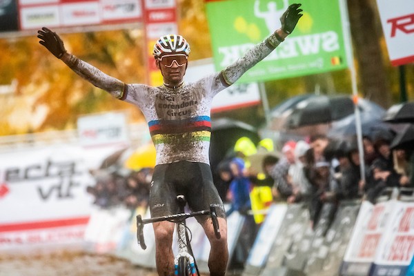 Geen maat op Van der Poel in Wachtebeke