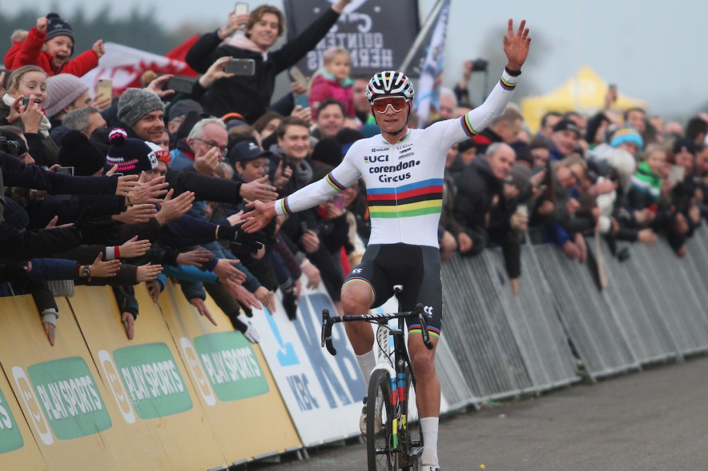 Van der Poel wint ook in Koksijde