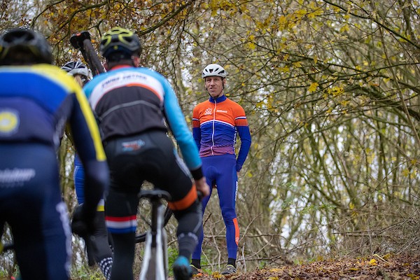 Sportbonden willen af van avondklok voor sport