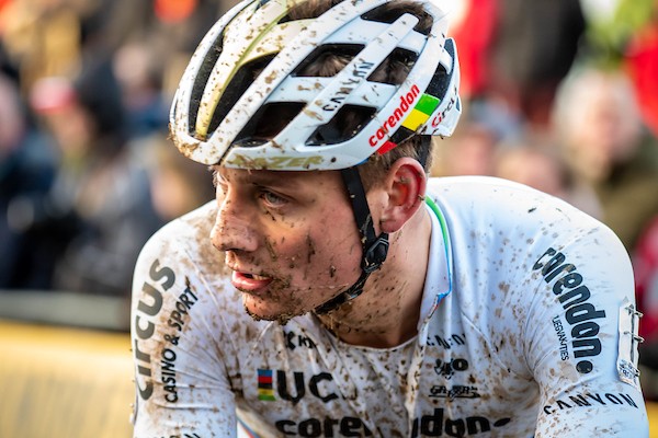 Van der Poel is tweede bij rentree