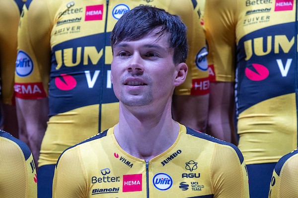 Roglic wint één van laatste koersen voor Jumbo-Visma