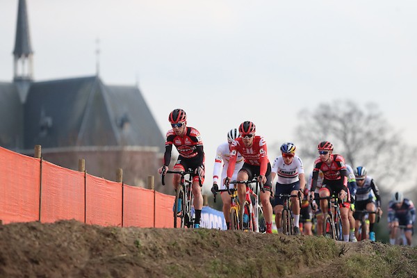 Startlijsten WB Veldrijden Hoogerheide 2022