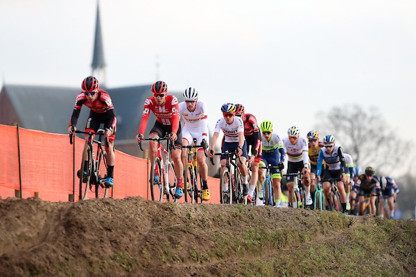 Hoogerheide schrapt wedstrijden junioren en beloften