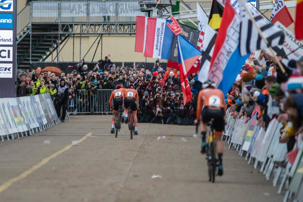 Test met Team-Relay in veldrijden