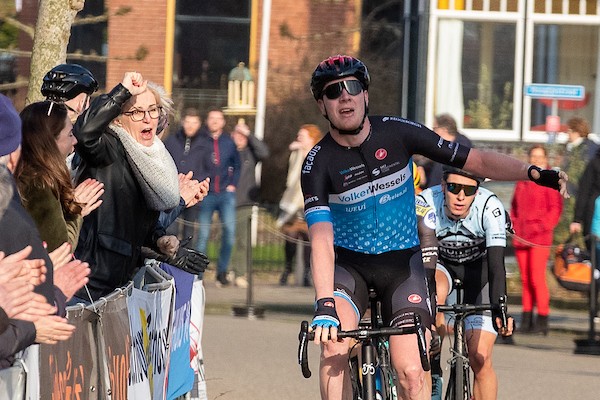 Eising en Vollering Nederlands kampioen gravel