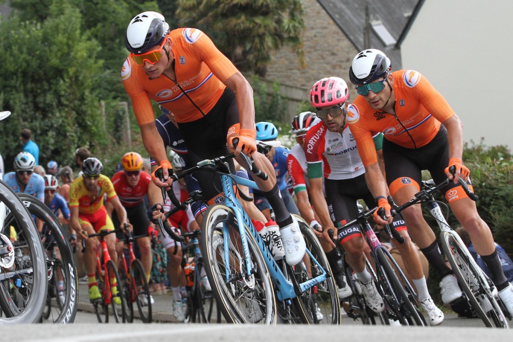 Van der Poel sprint net naast medailles op EK