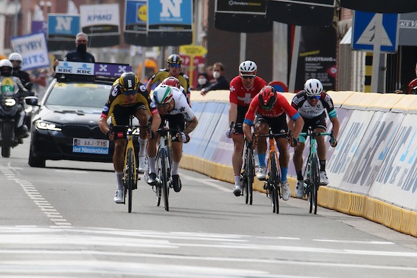 Deelnemers en rugnummers  Gent-Wevelgem mannen