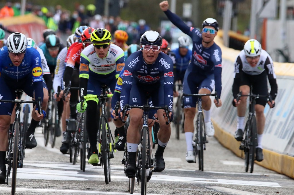 Van Poppel mist net podium in Scheldeprijs