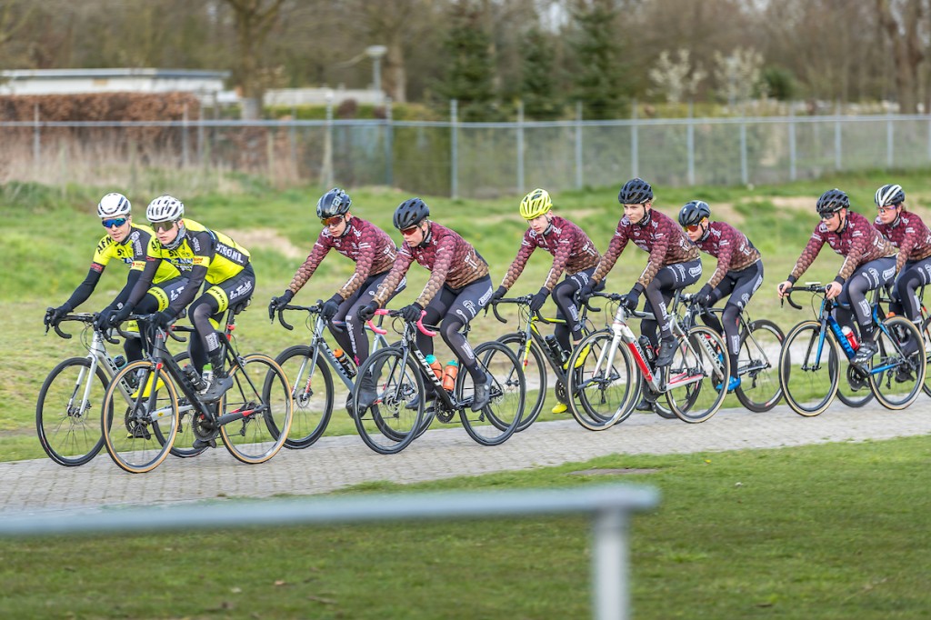 KNWU mikt op wedstrijden op clubparcoursen