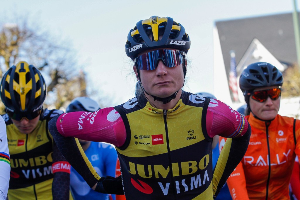 Vos wint haar 30e rit in Giro Donne