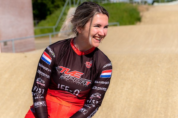 Brons voor Merel Smulders op WK BMX