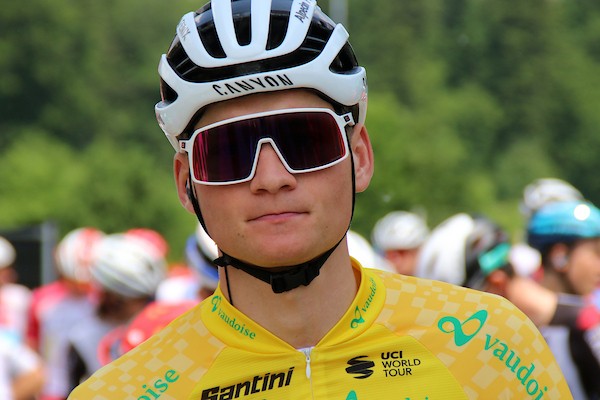 Van der Poel wint sprint der kampioenen in Tour