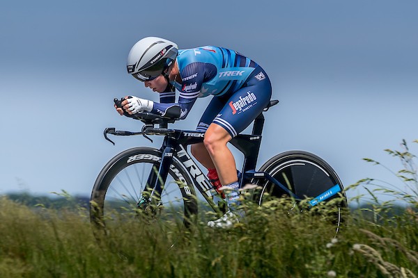 Trek-Segafredo wint ploegentijdrit Vuelta vrouwen