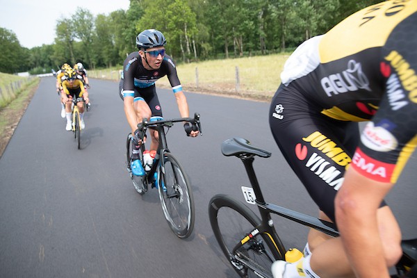 Tour Holland: Timo de Jong wint op VAM-berg