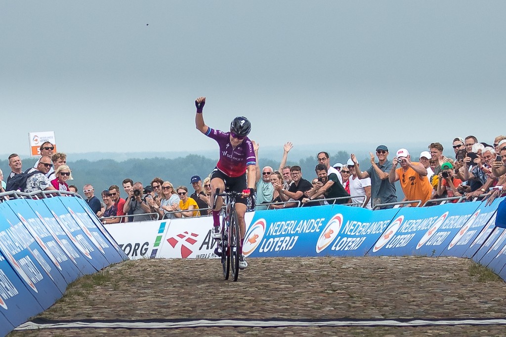 NK Vrouwen:eindelijk wint Amy Pieters