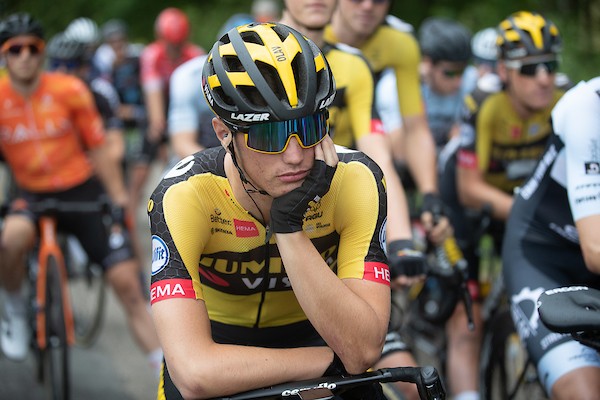 Kooij is zesde in Giro, Merlier wint