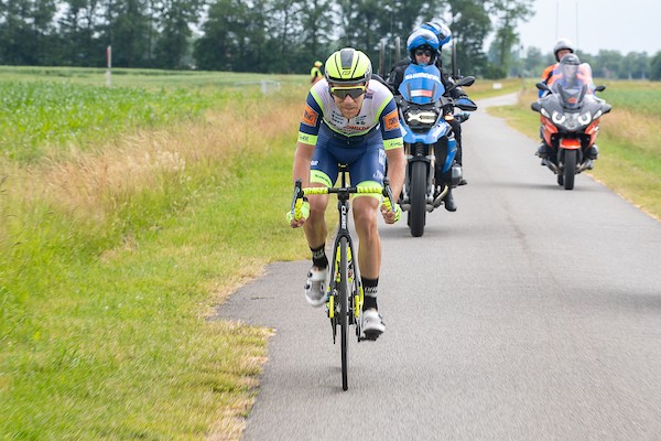 Wesley Kreder de tent in voor de Giro