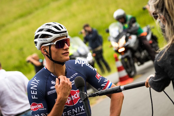 Van der Poel is derde in San Remo