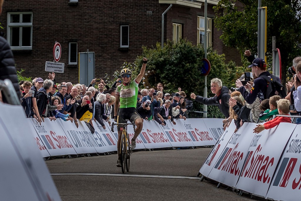 In de Simac Ladies Tour wint Vos